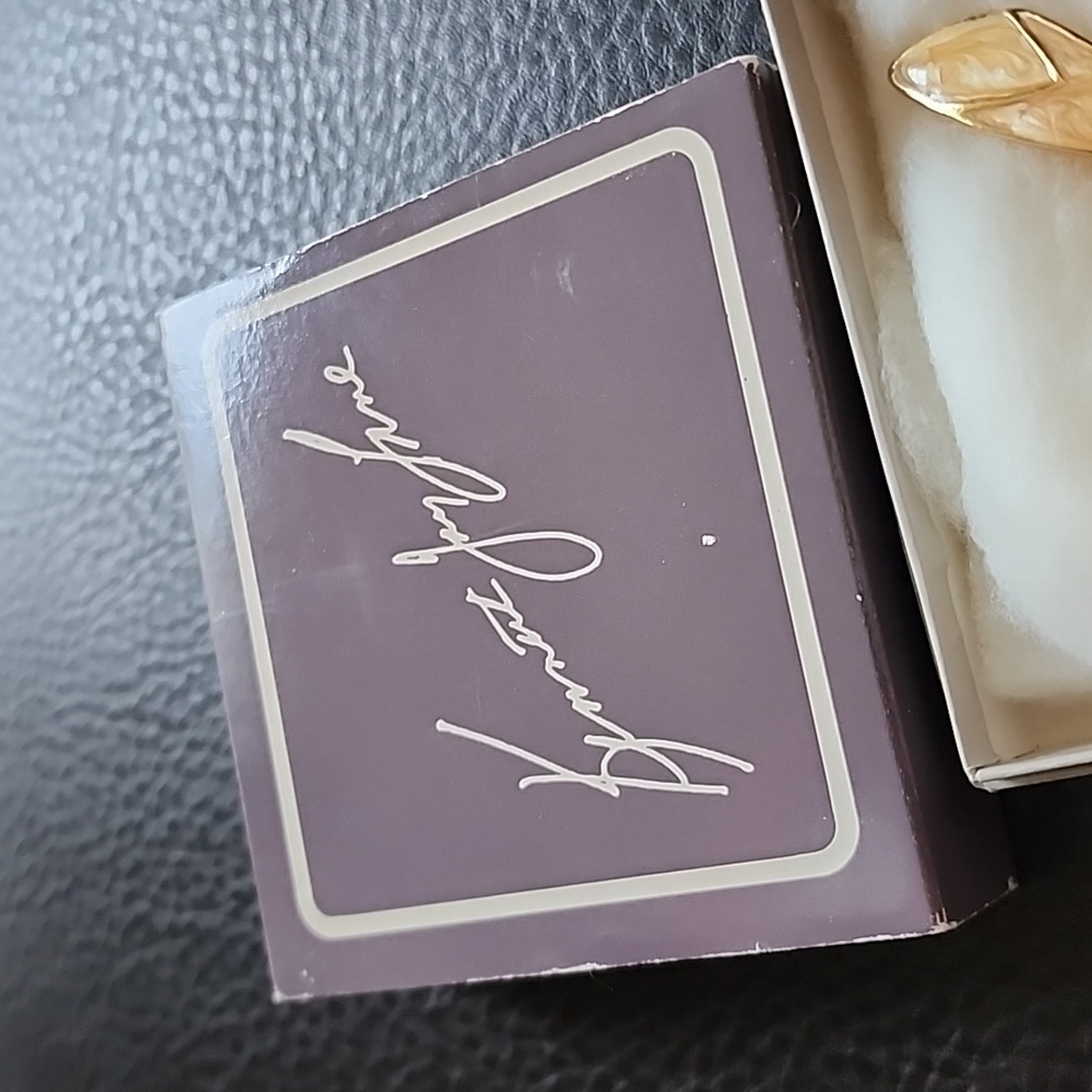 Vtg Kenneth Jay Lane For Avon Brooch - image 4